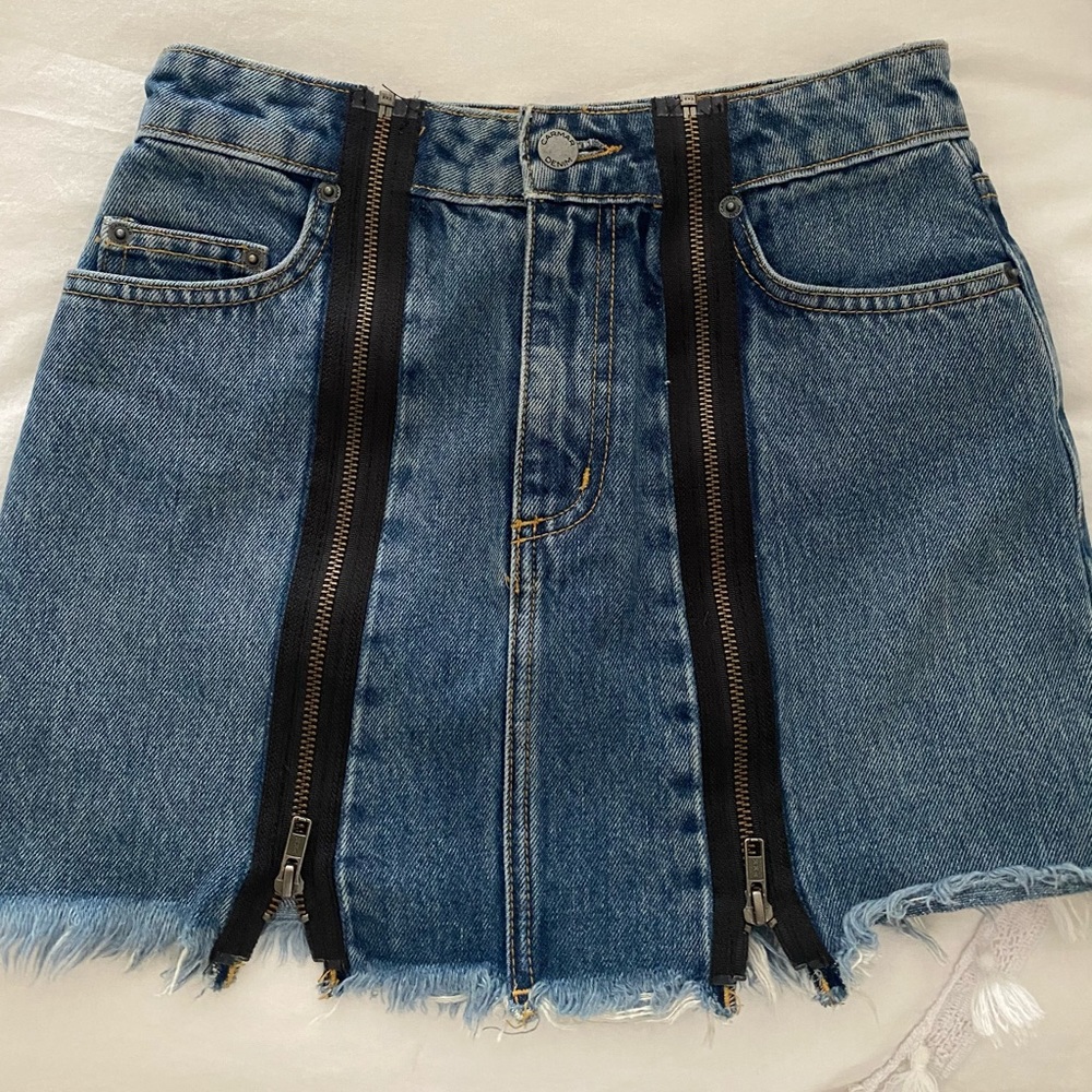 LF CARMAR DENIM SKIRT WITH ZIPS